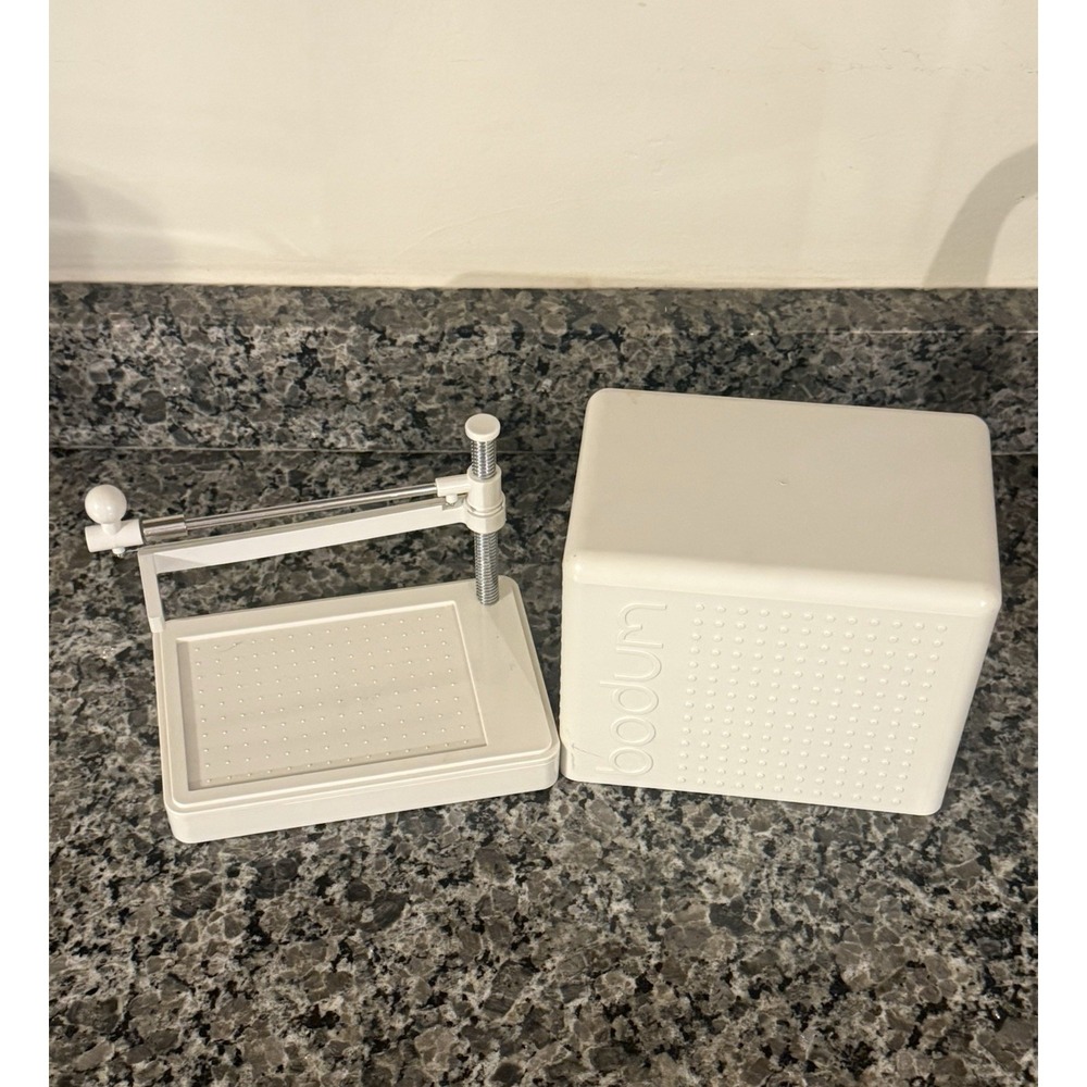 Bodum Bistro Premium Cheese Slicer With Cover - Osteskærer Sweden